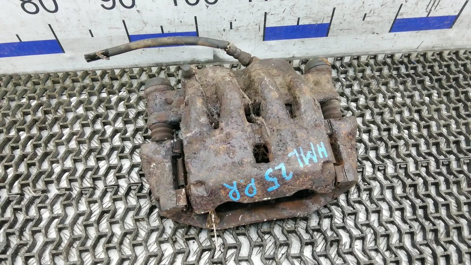 Суппорт тормозной HML25N701
