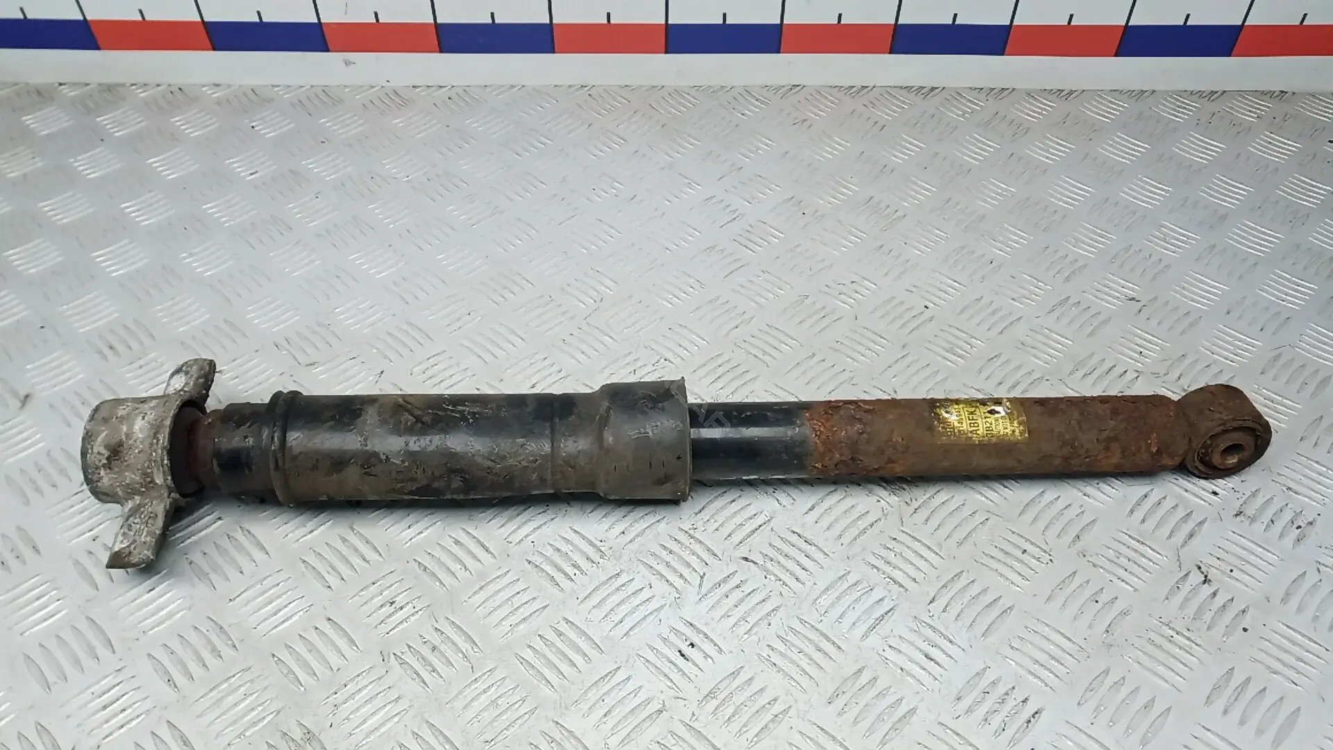Амортизаторы 436767, 95146943