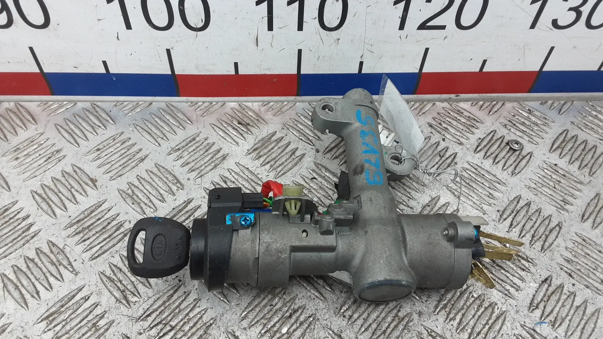 Замок зажигания 6LV35J101