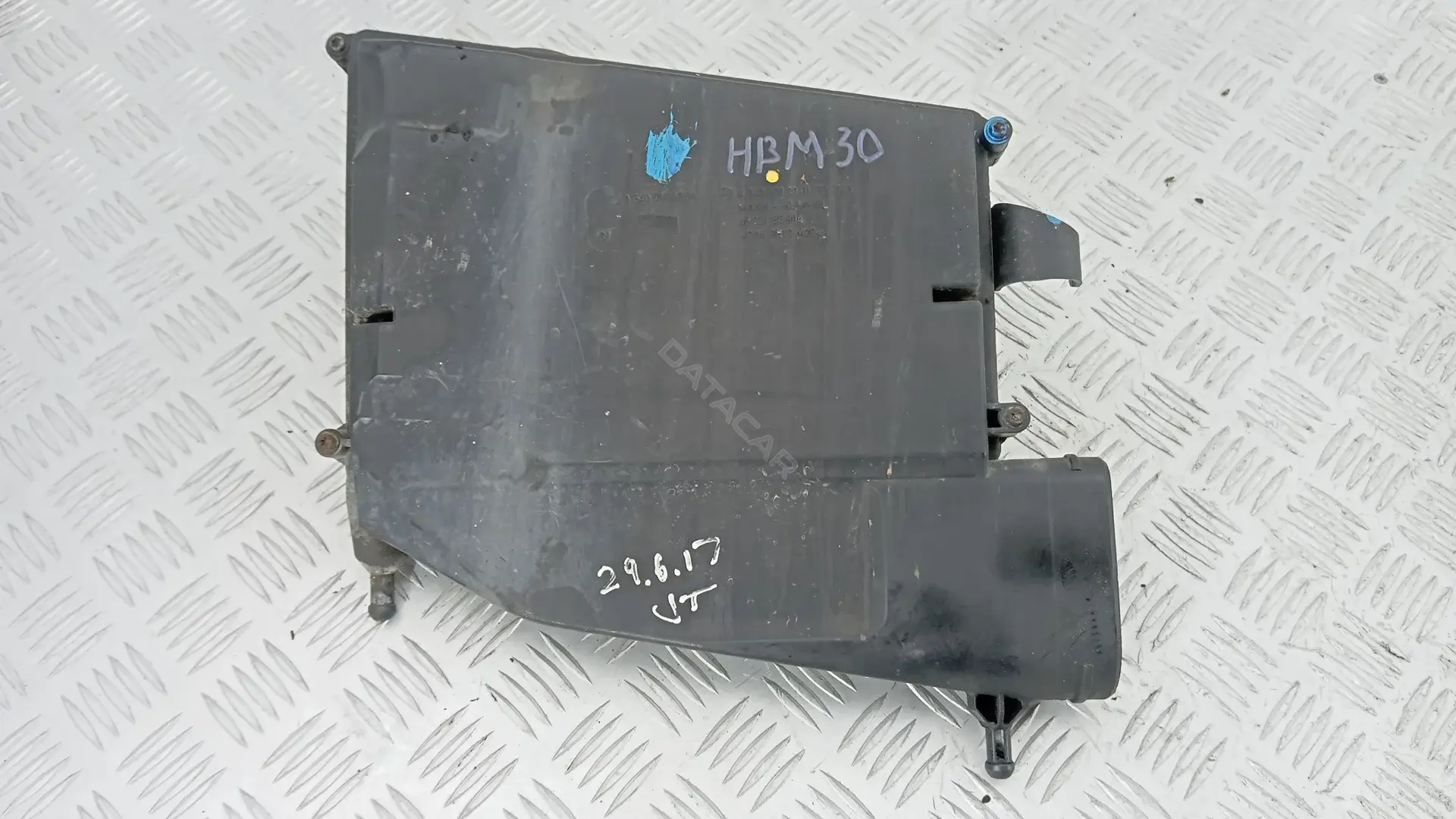Корпус воздушного фильтра HBM30YF02