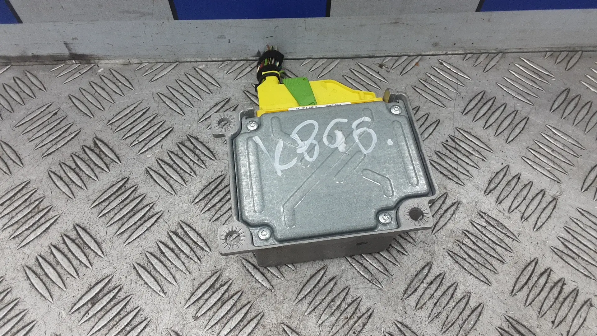 Блок управления подушками безопасности 0285010146