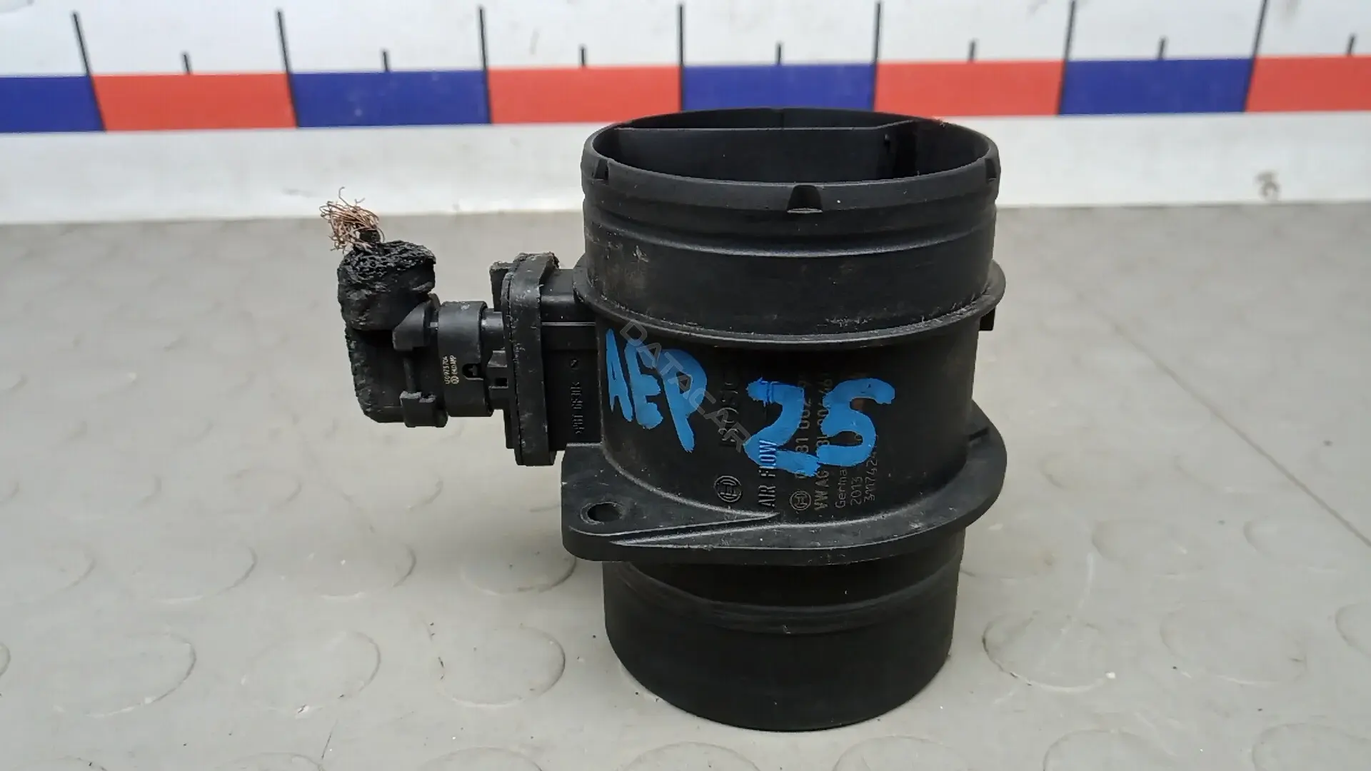Расходомер воздуха 03L906461A