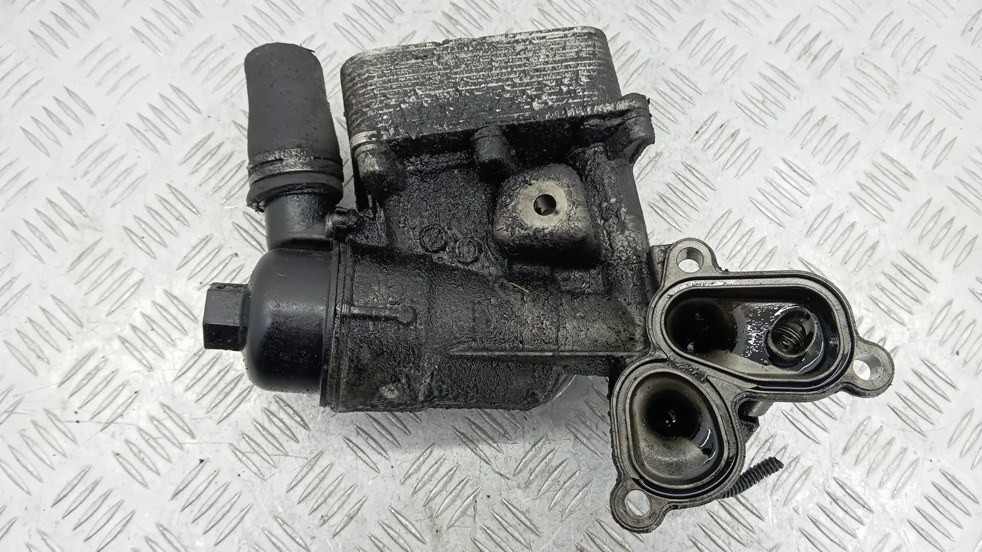 Корпус масляного фильтра CEP45A801