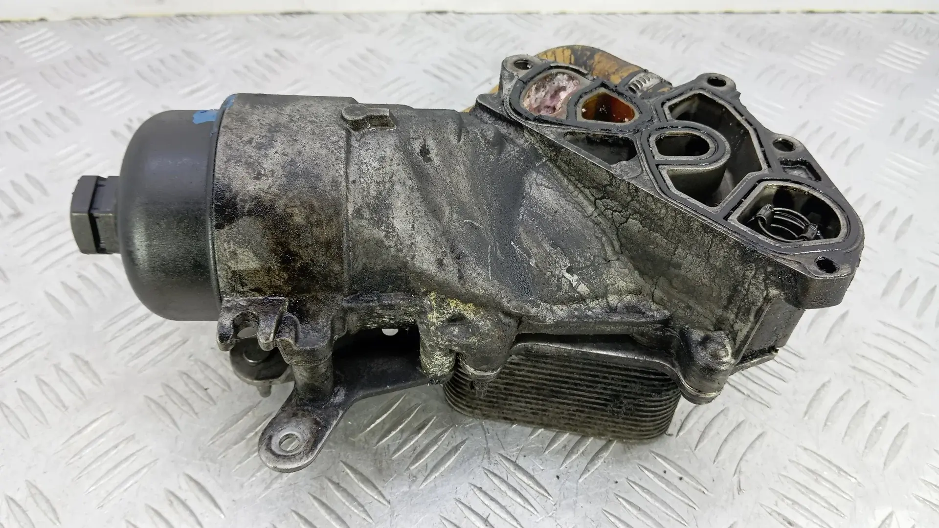 Корпус масляного фильтра FEP11A801