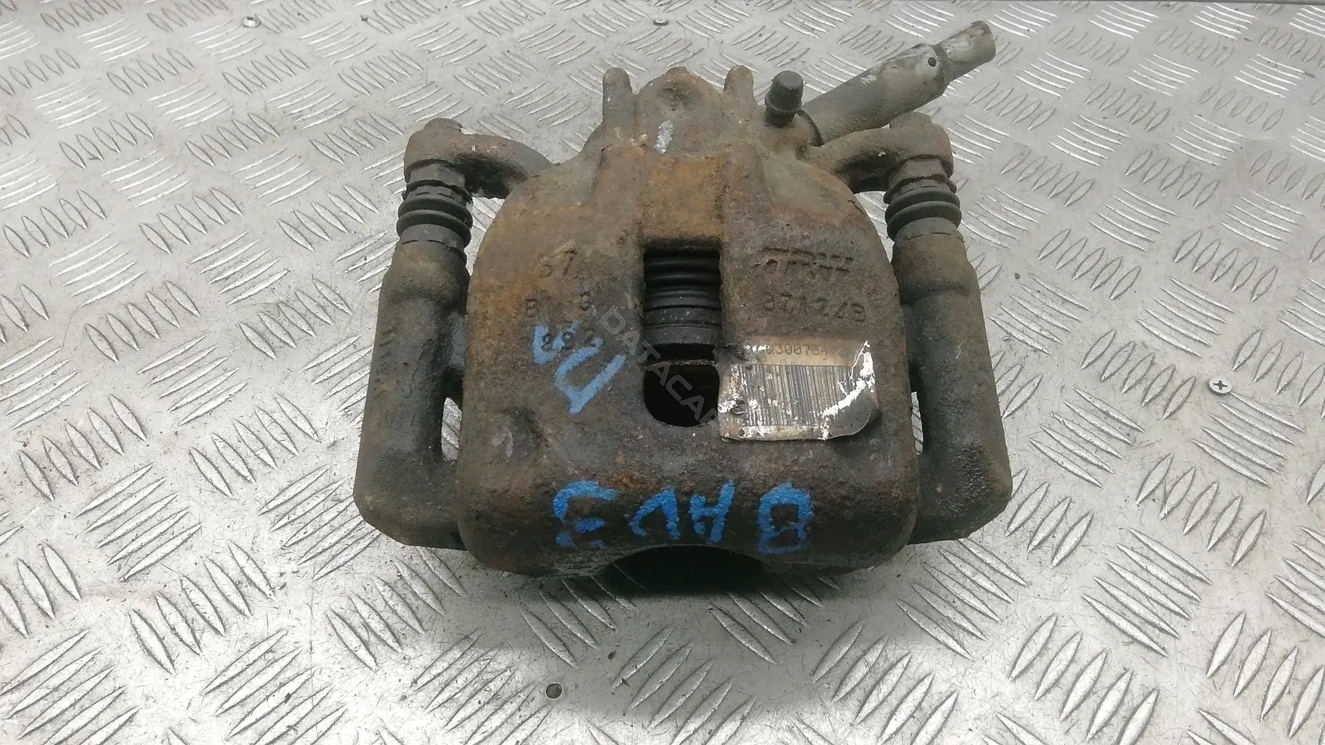Суппорт тормозной BAD03K701