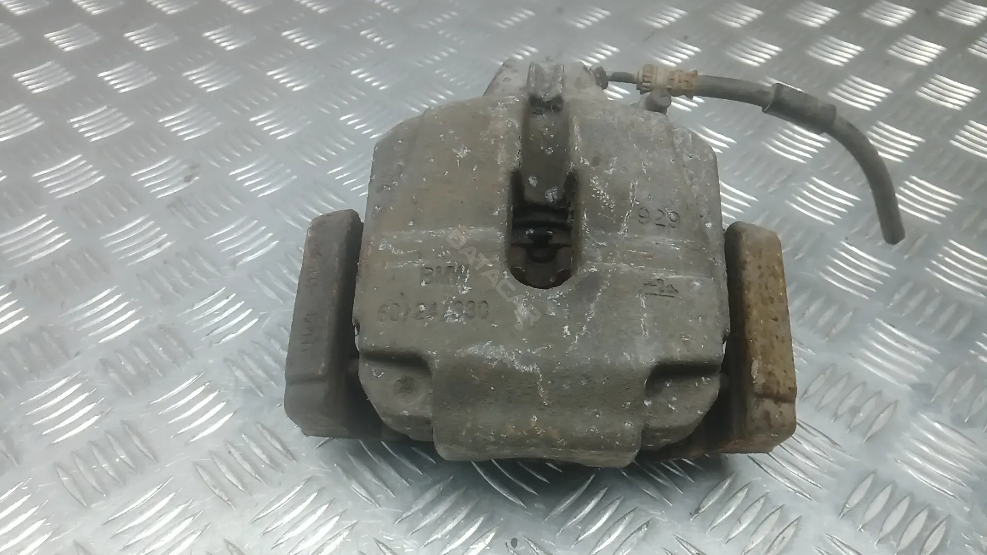Суппорт тормозной 94F04N702