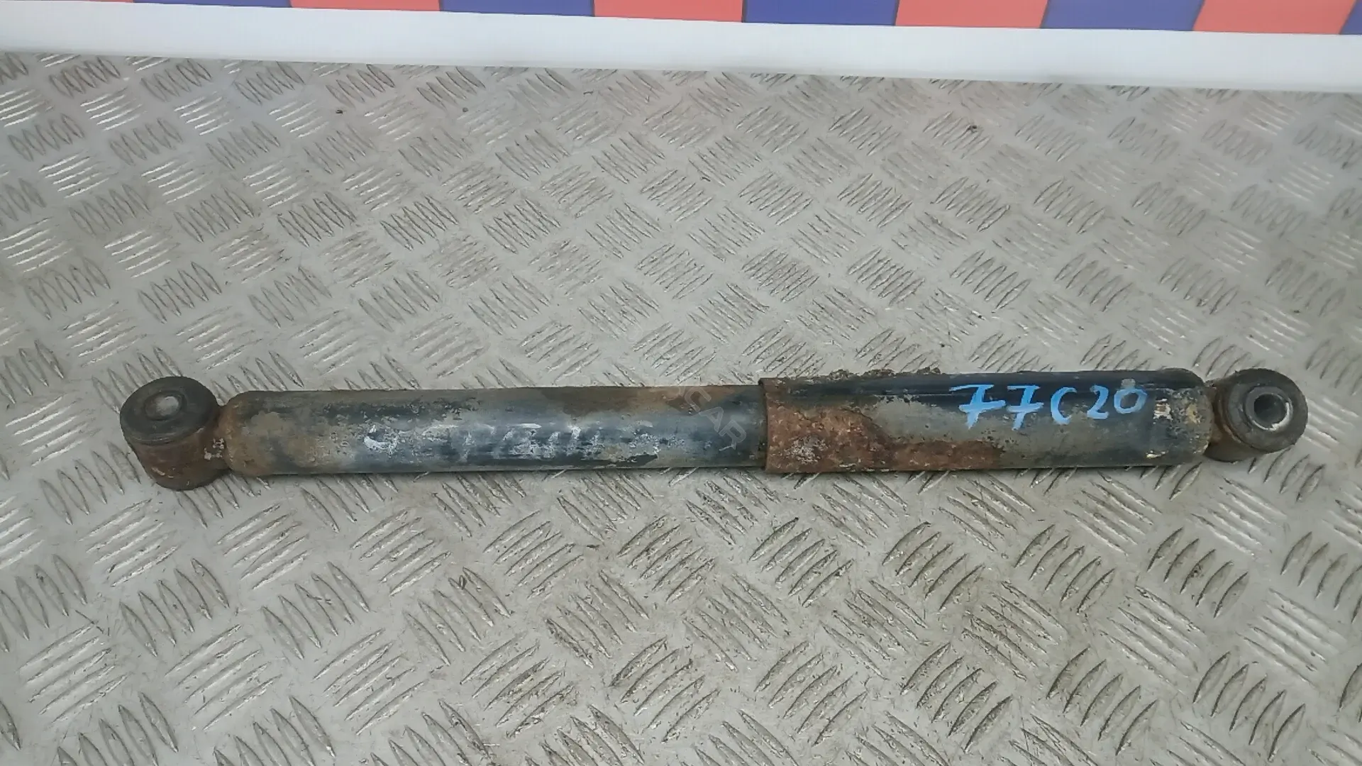 Амортизаторы 77C20MF03