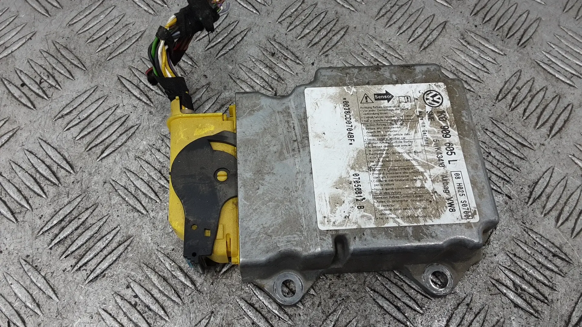 Блок управления подушками безопасности 0038CD070BF, 1K0909605L