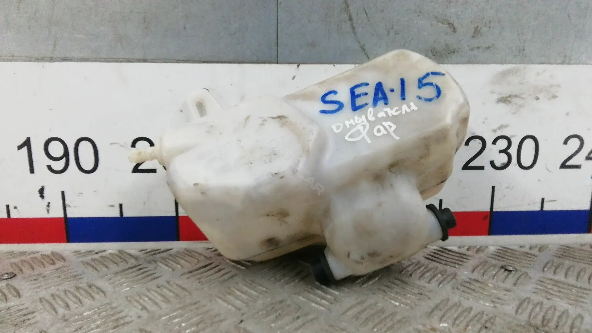 Бачок омывателя SEA15NL02
