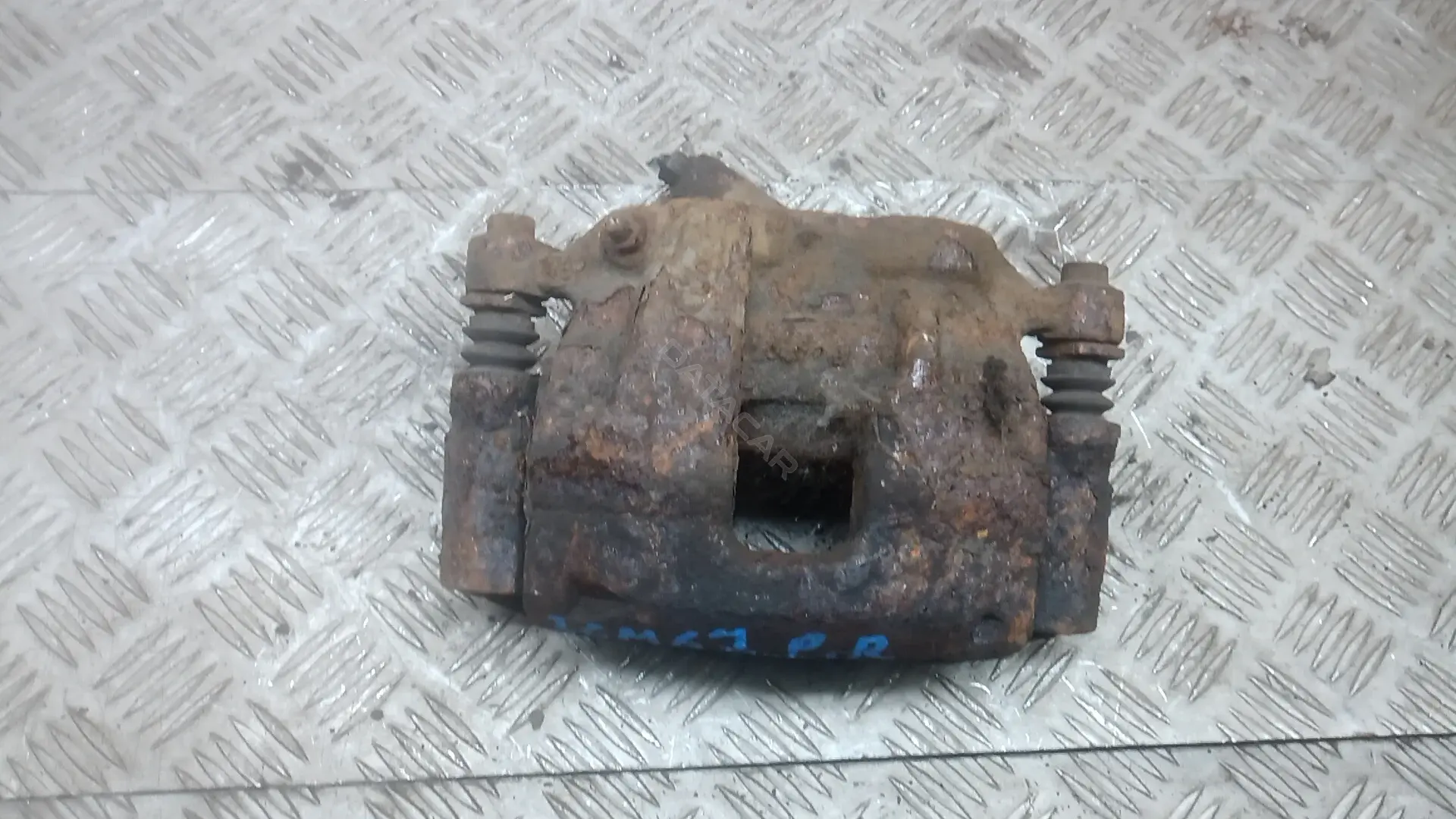 Суппорт тормозной 3GM67N701