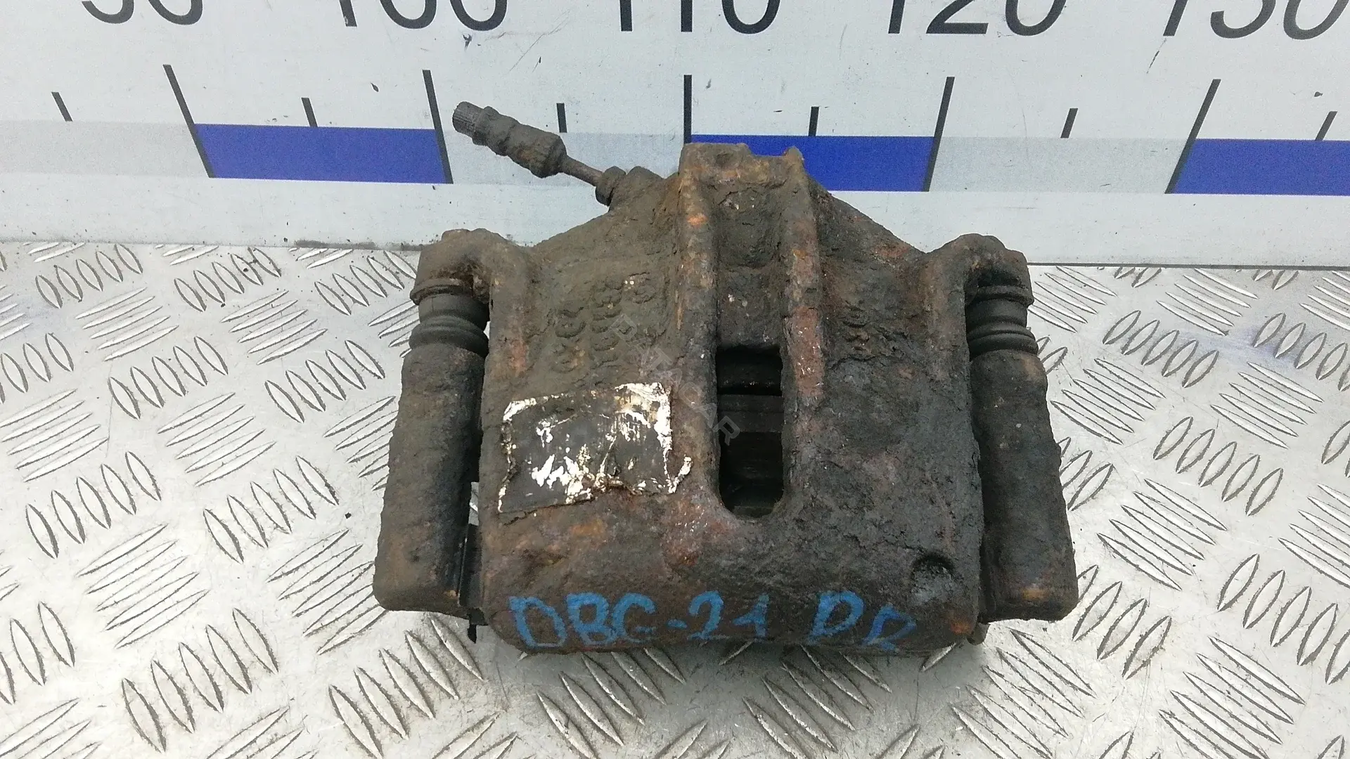 Суппорт тормозной DBG21N701
