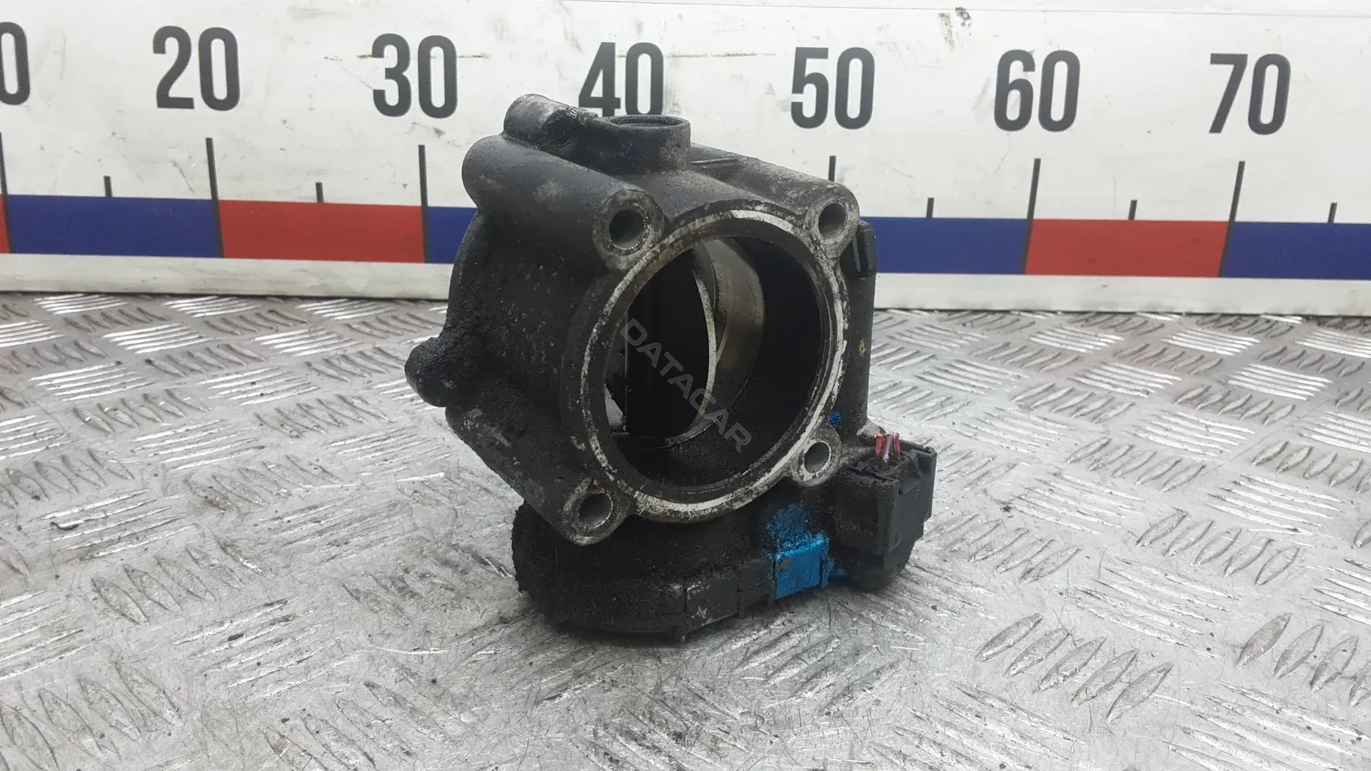 Дроссельная заслонка A6420900070