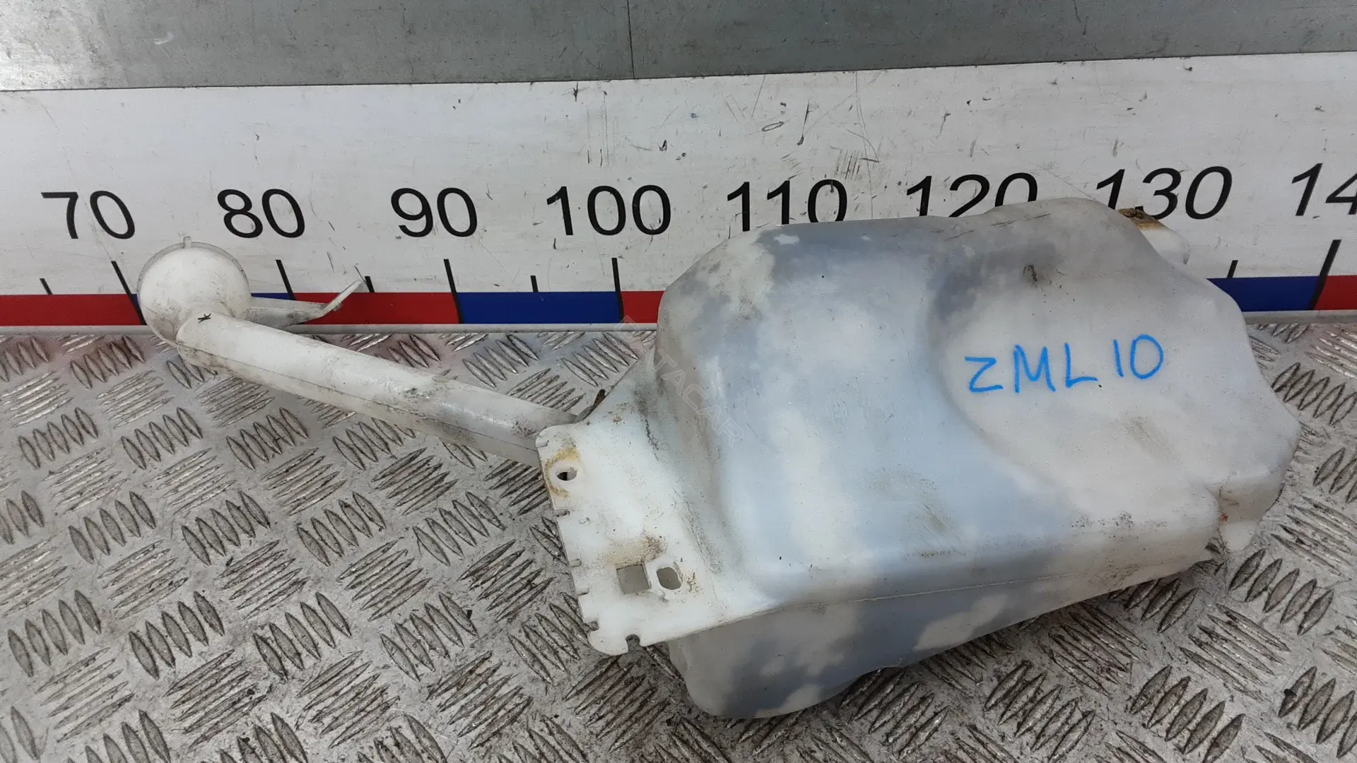 Бачок омывателя ZML10NL01