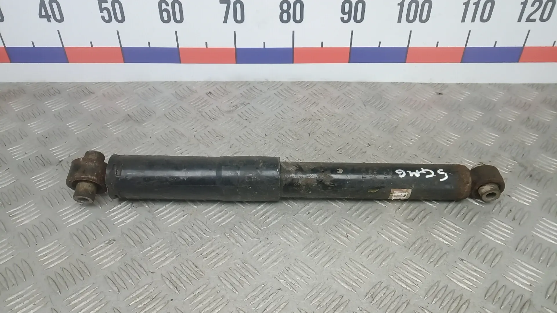 Амортизаторы E62104CB0E