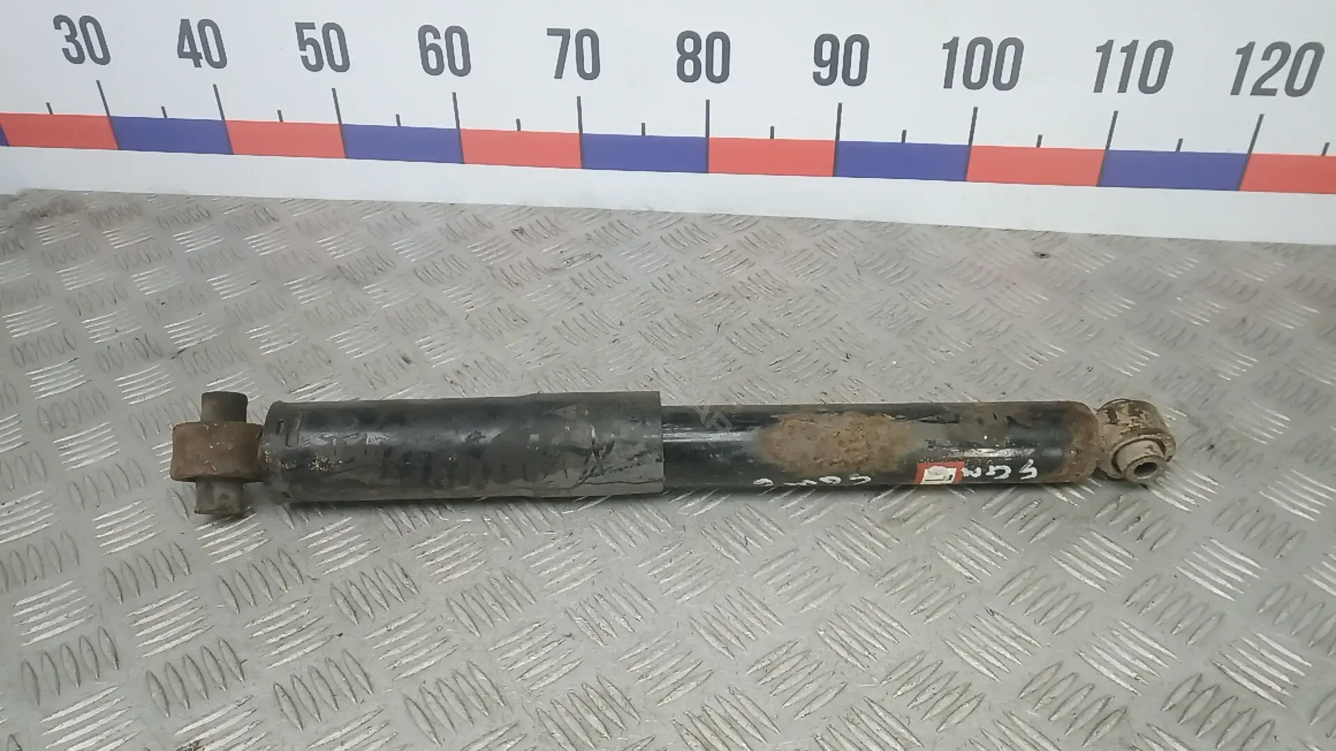 Амортизаторы E62104CB0E