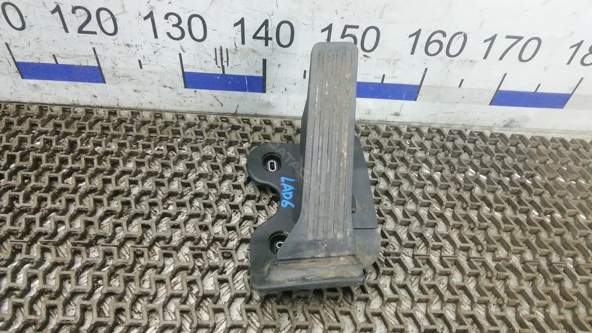 Педаль газа LAD06NW01