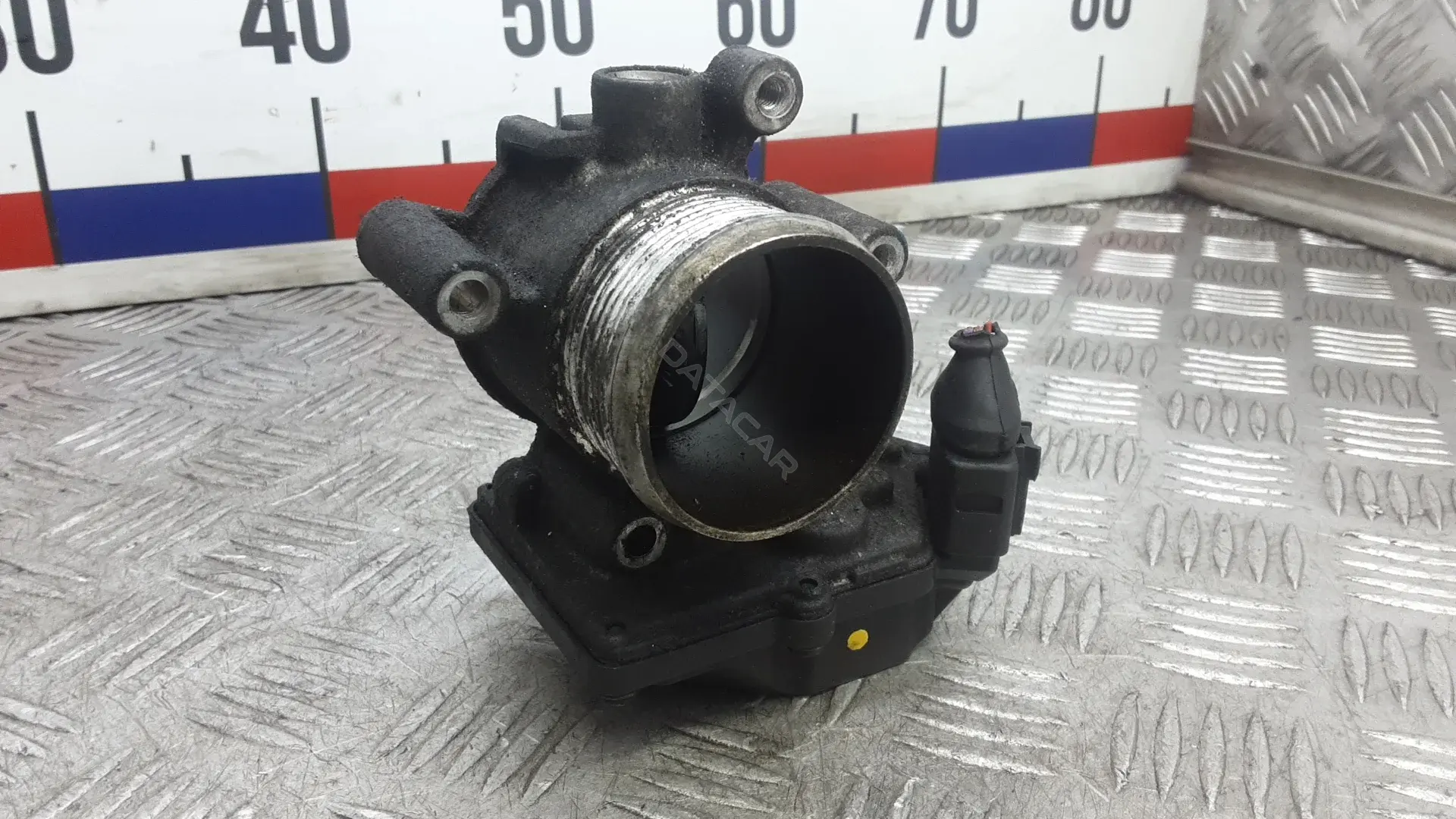 Дроссельная заслонка 03L128063K