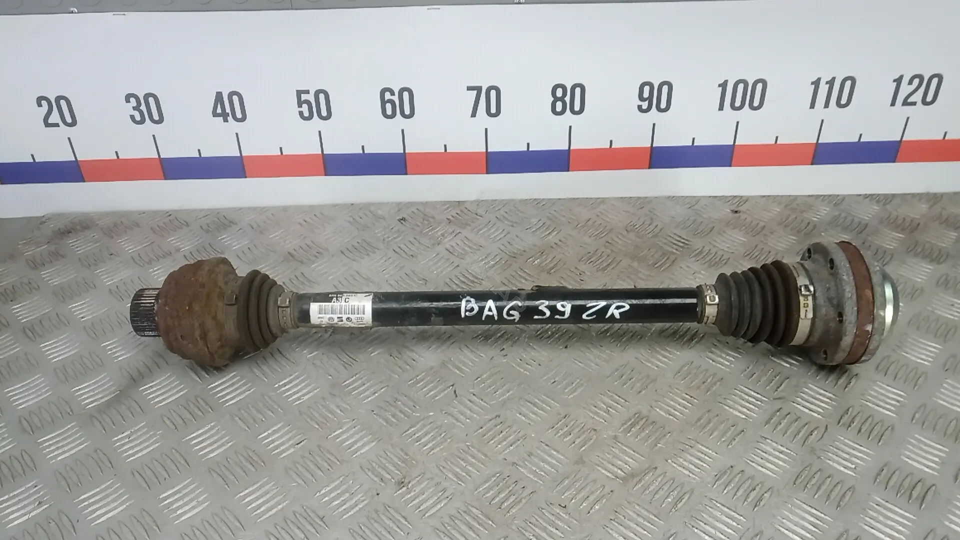 Приводной вал / Полуось 8R0501203C