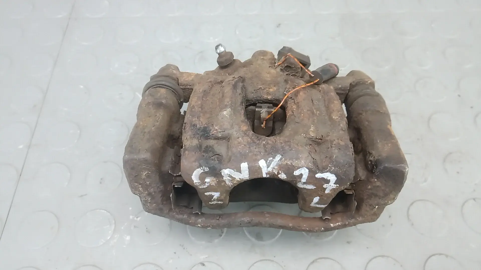 Суппорт тормозной GNK27MA01