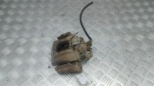 Скоба суппорта DMA0701