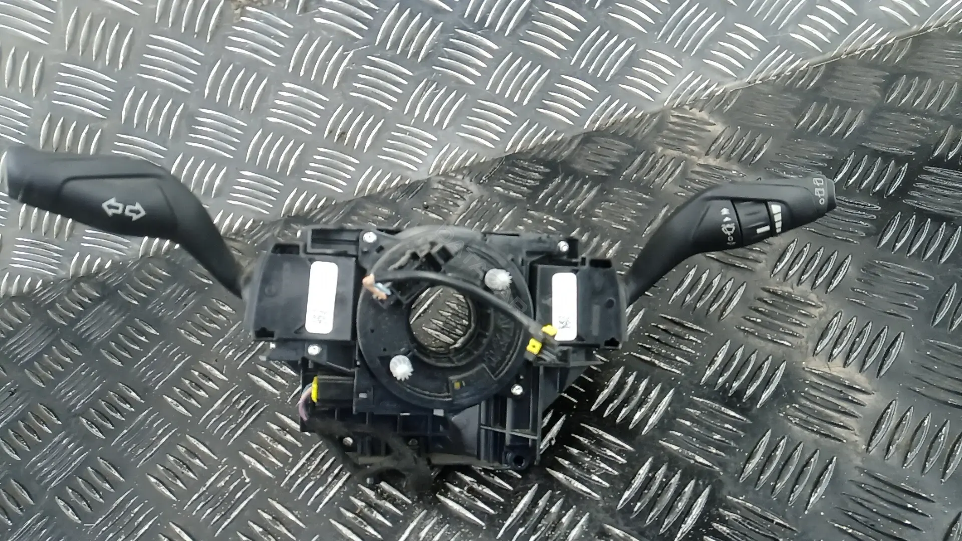 Переключатель подрулевой BV6T13N064AG