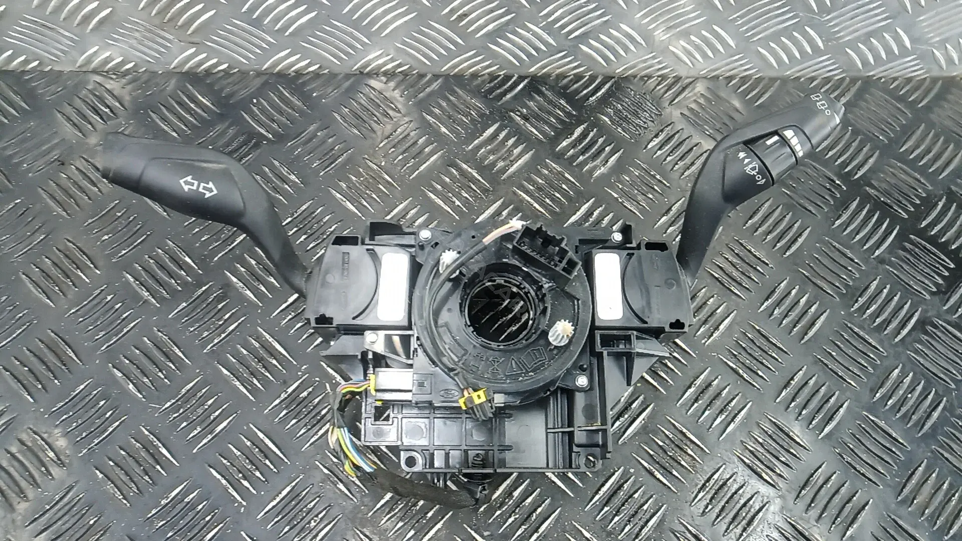 Переключатель подрулевой BV6T13N064AF