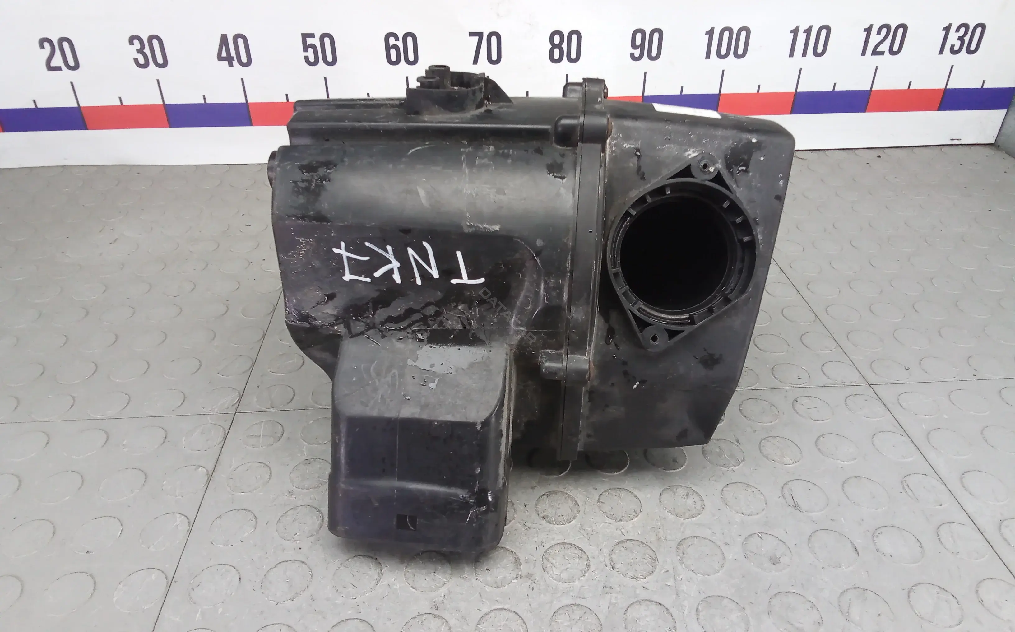 Корпус воздушного фильтра 6R0129607E