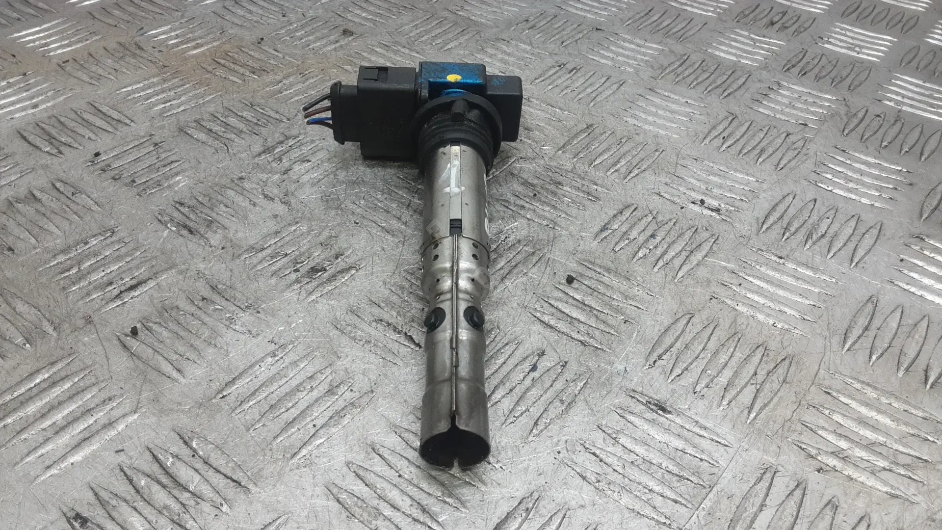 Катушка зажигания 03D905715A