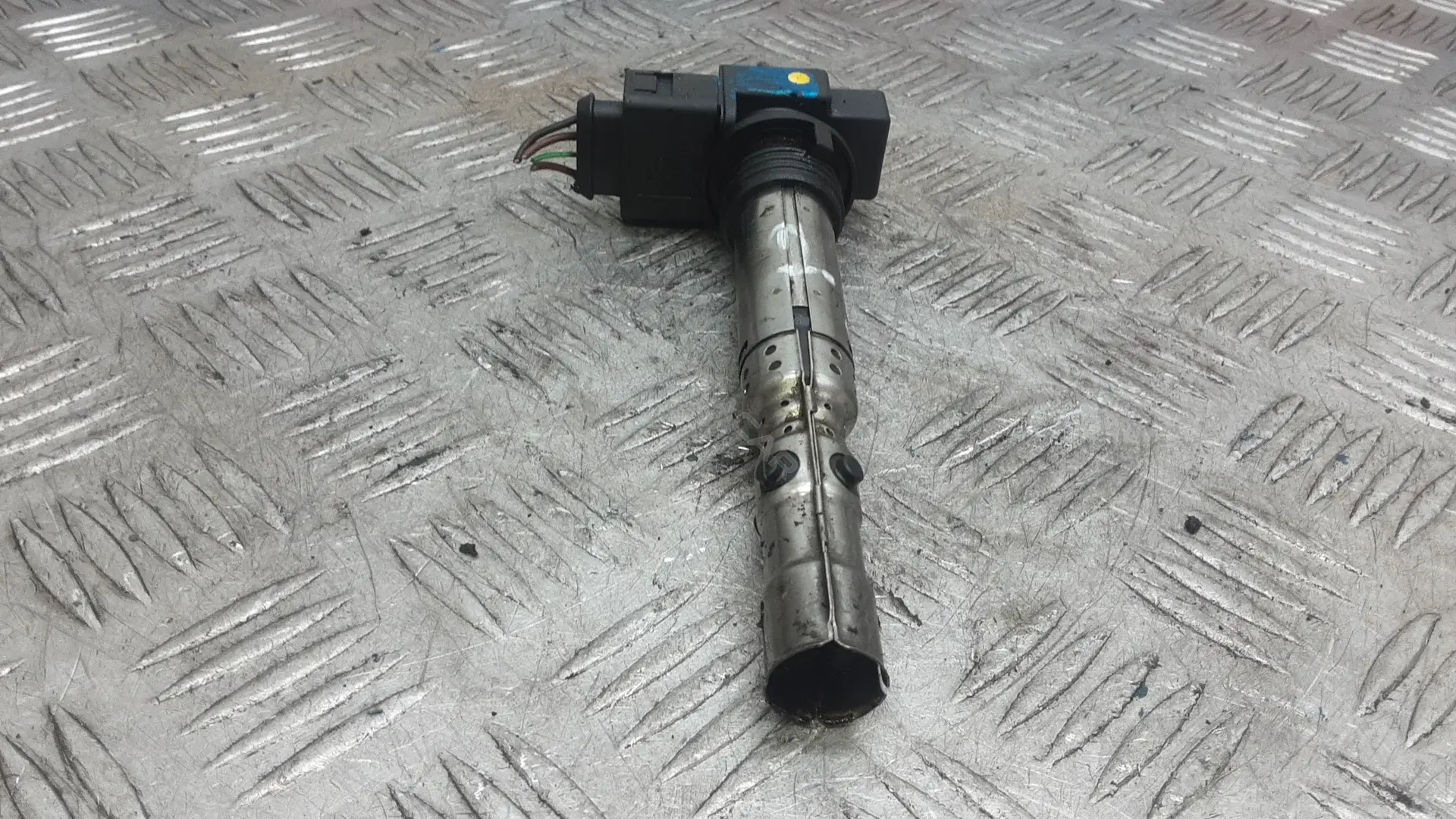 Катушка зажигания 03D905715A
