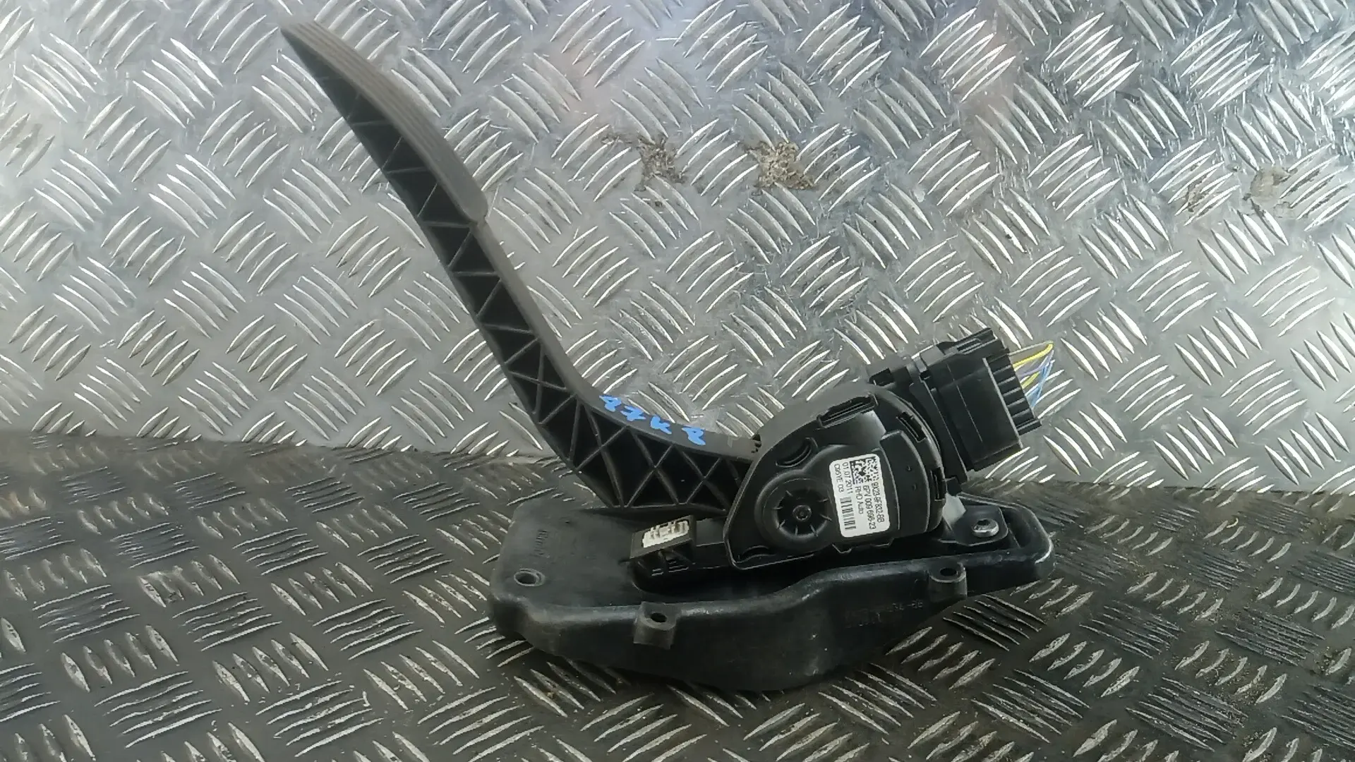 Педаль газа 87K08NW01