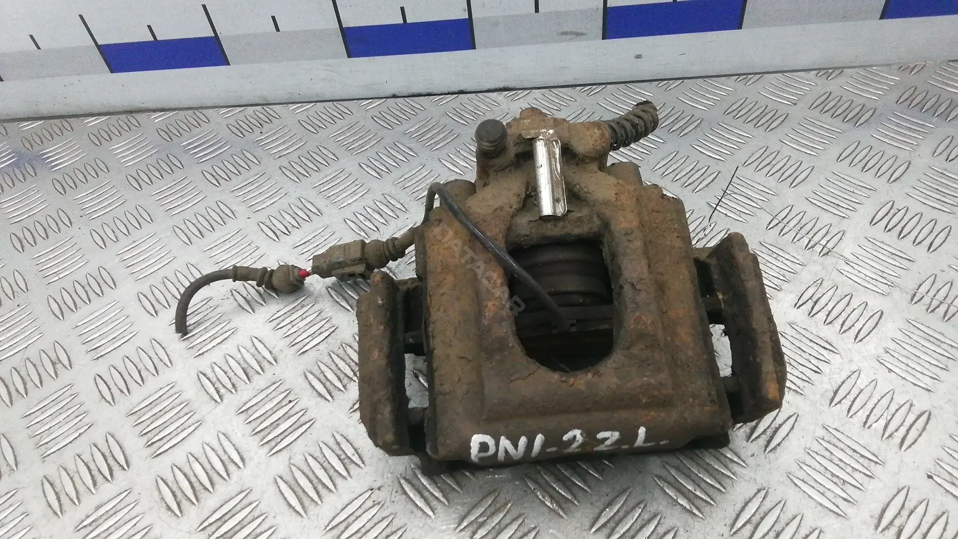 Суппорт тормозной 7L6615423, 7L6615423J