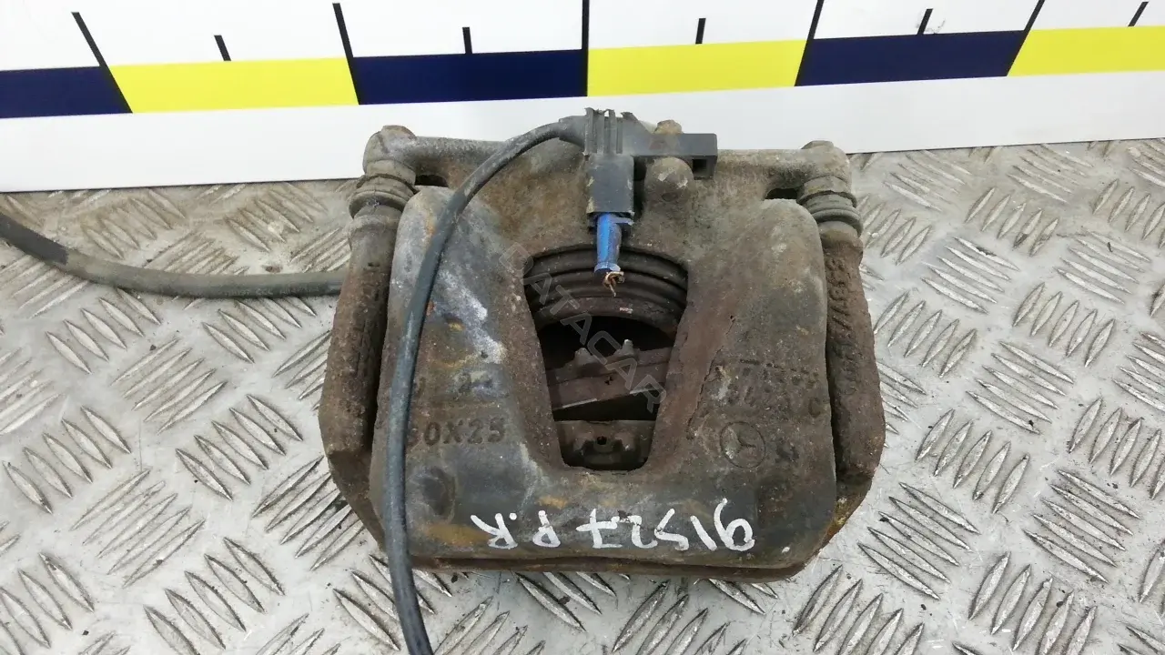 Суппорт тормозной 0004213681, 0004214081, 0004216281