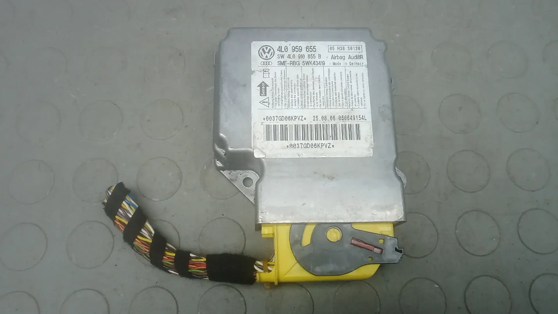 Блок управления подушками безопасности 4l0959655