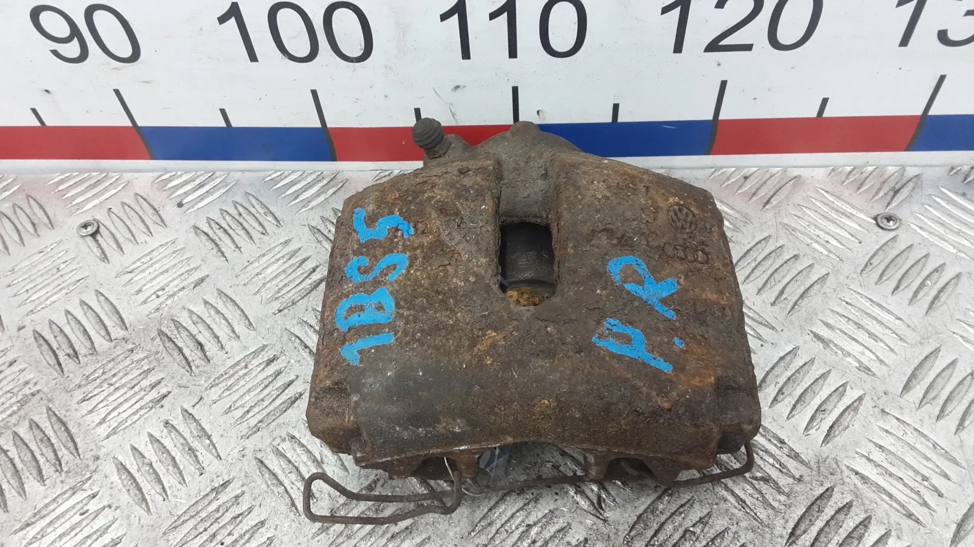 Суппорт тормозной 1BS05N701