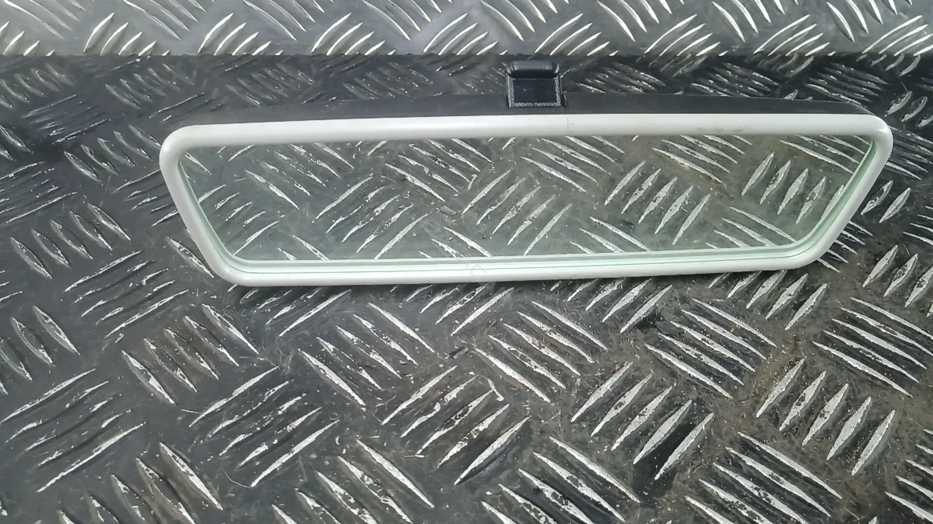 Внутреннее зеркало 3C0857511J