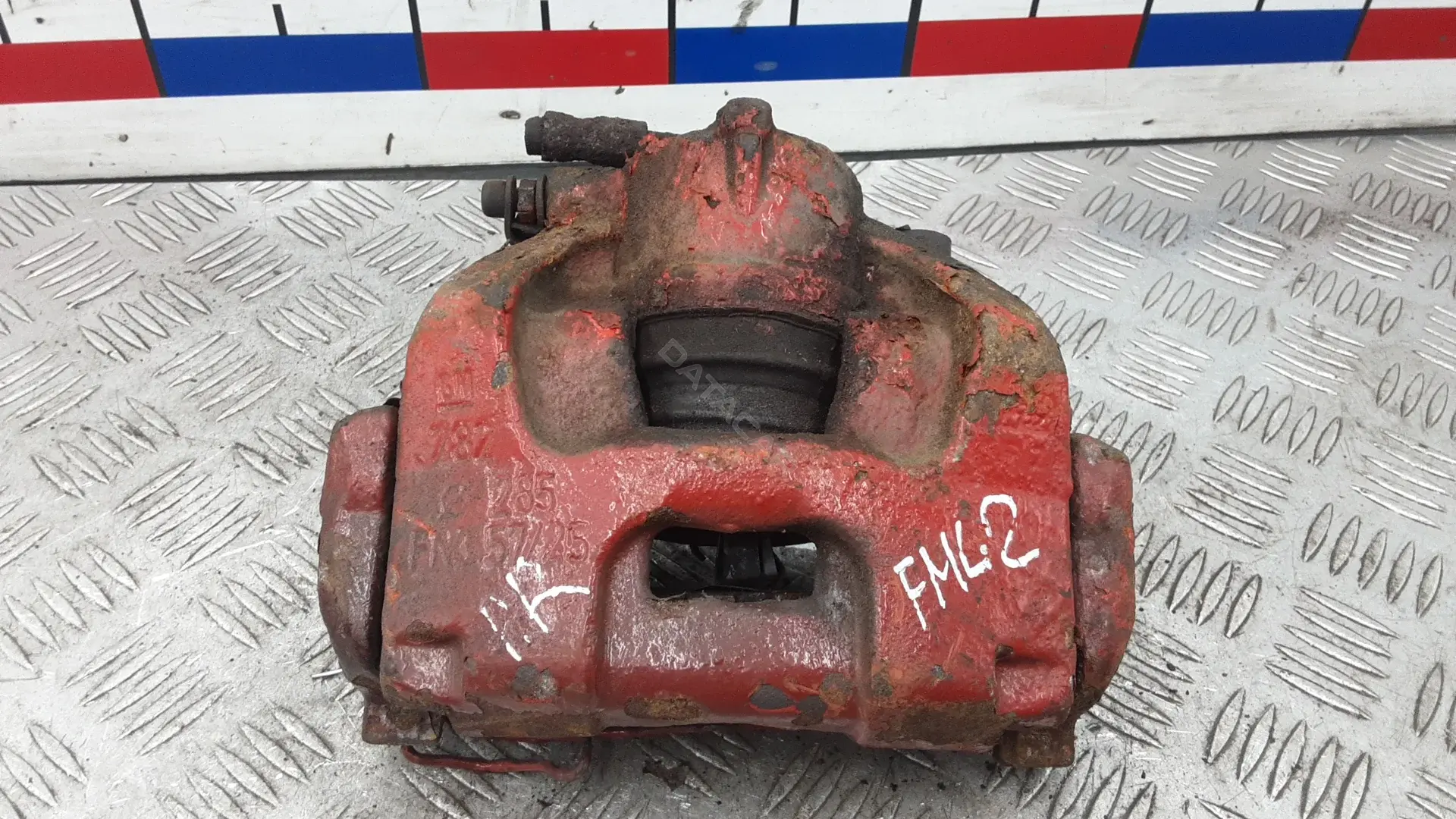 Суппорт тормозной FML02N701