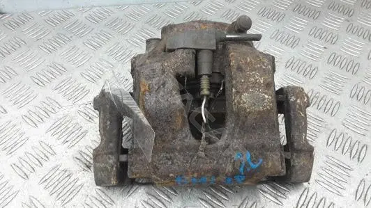 Скоба суппорта BML180R01