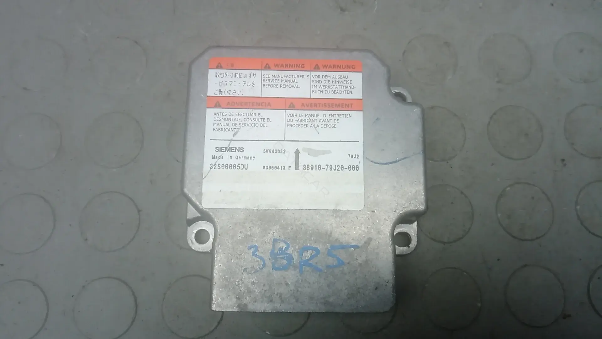 Блок управления подушками безопасности 3891079J2000