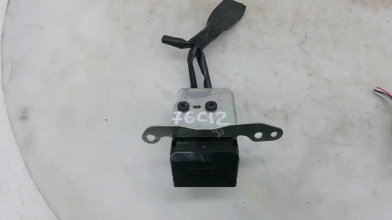 Замок зажигания 76C12QK01
