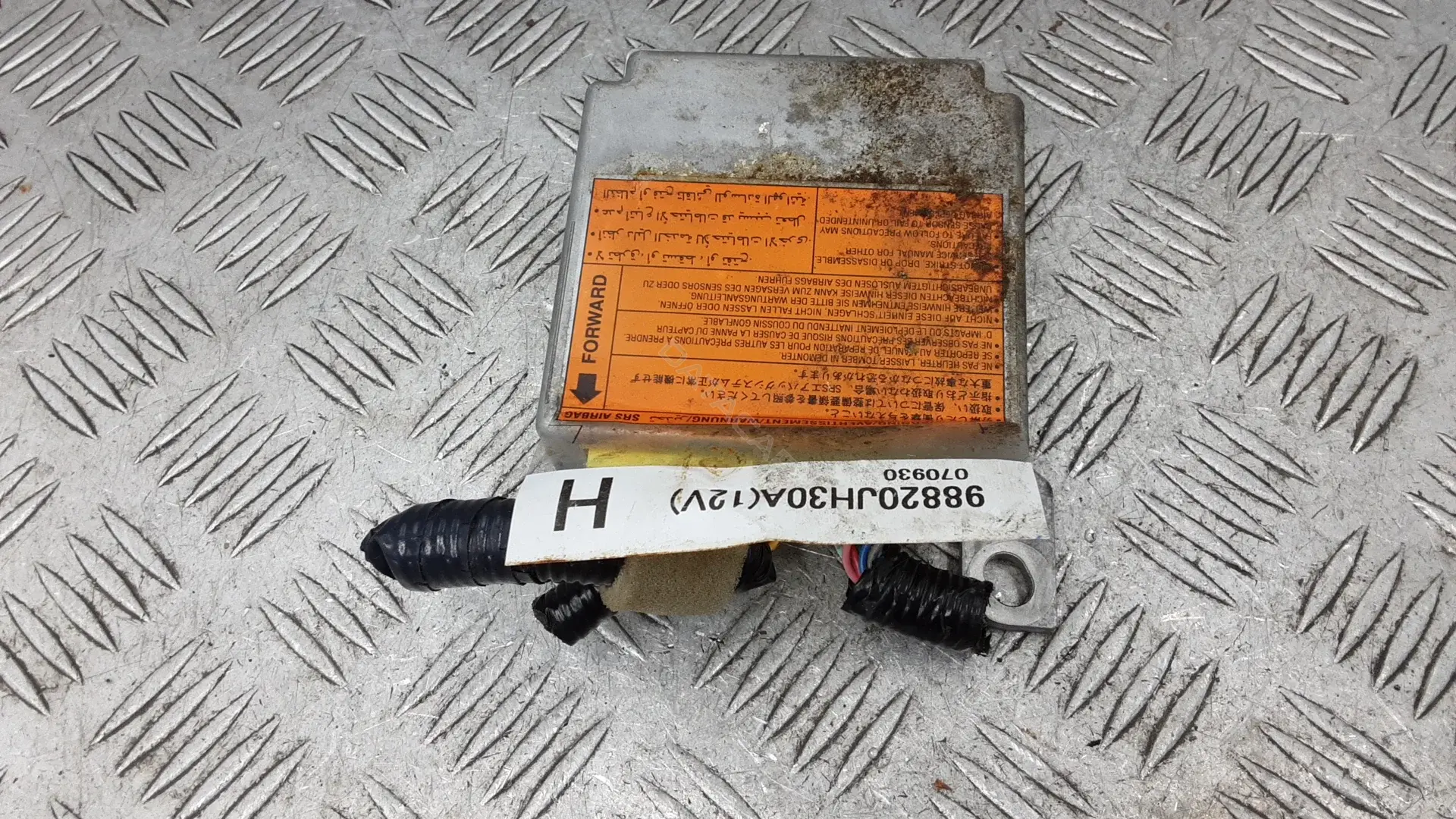 Блок управления подушками безопасности 98820JH30A