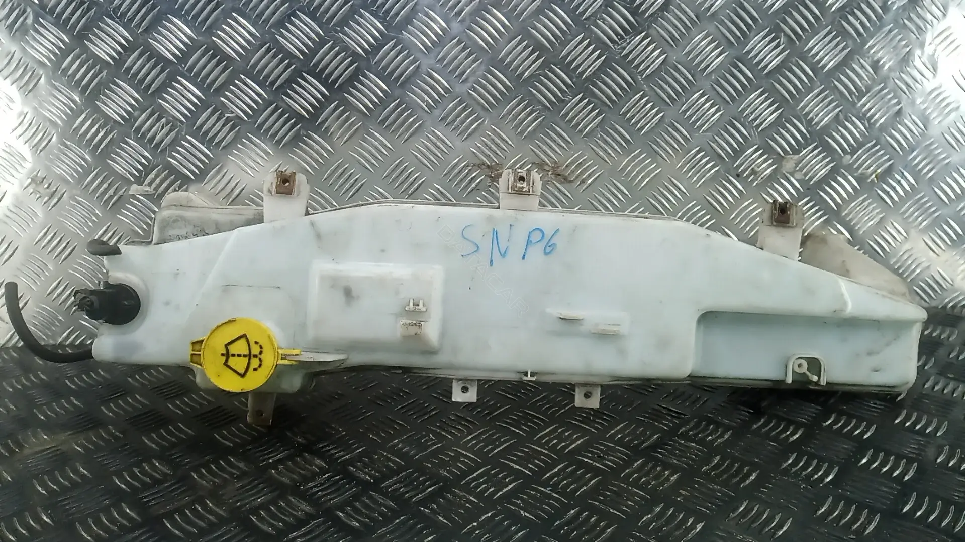 Бачок омывателя SNP06NL01