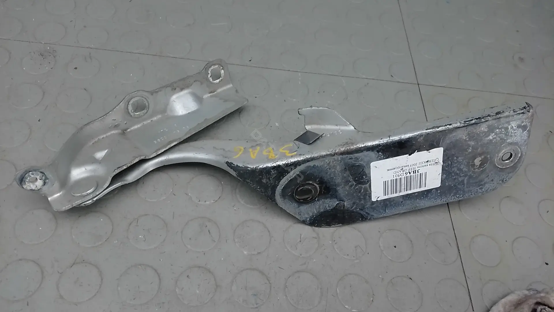 Петля капота 3BA06D501
