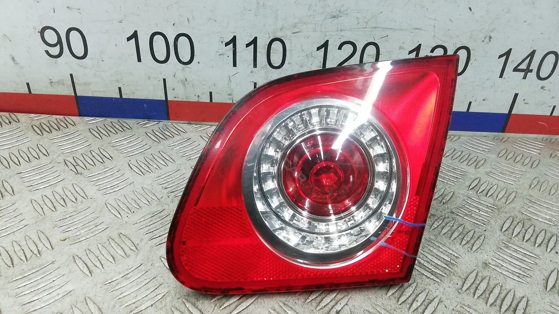 Задние фонари 9DN15HS01