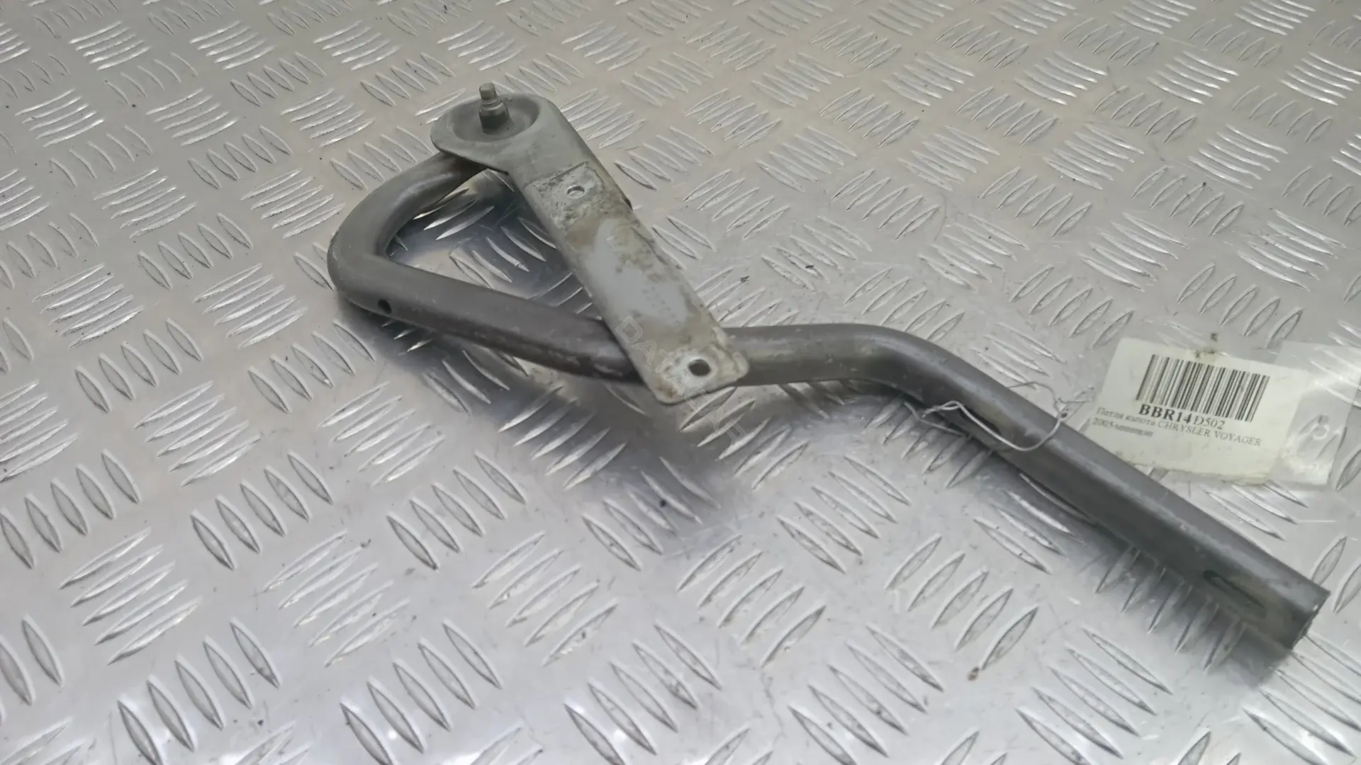 Петля капота BBR14D502