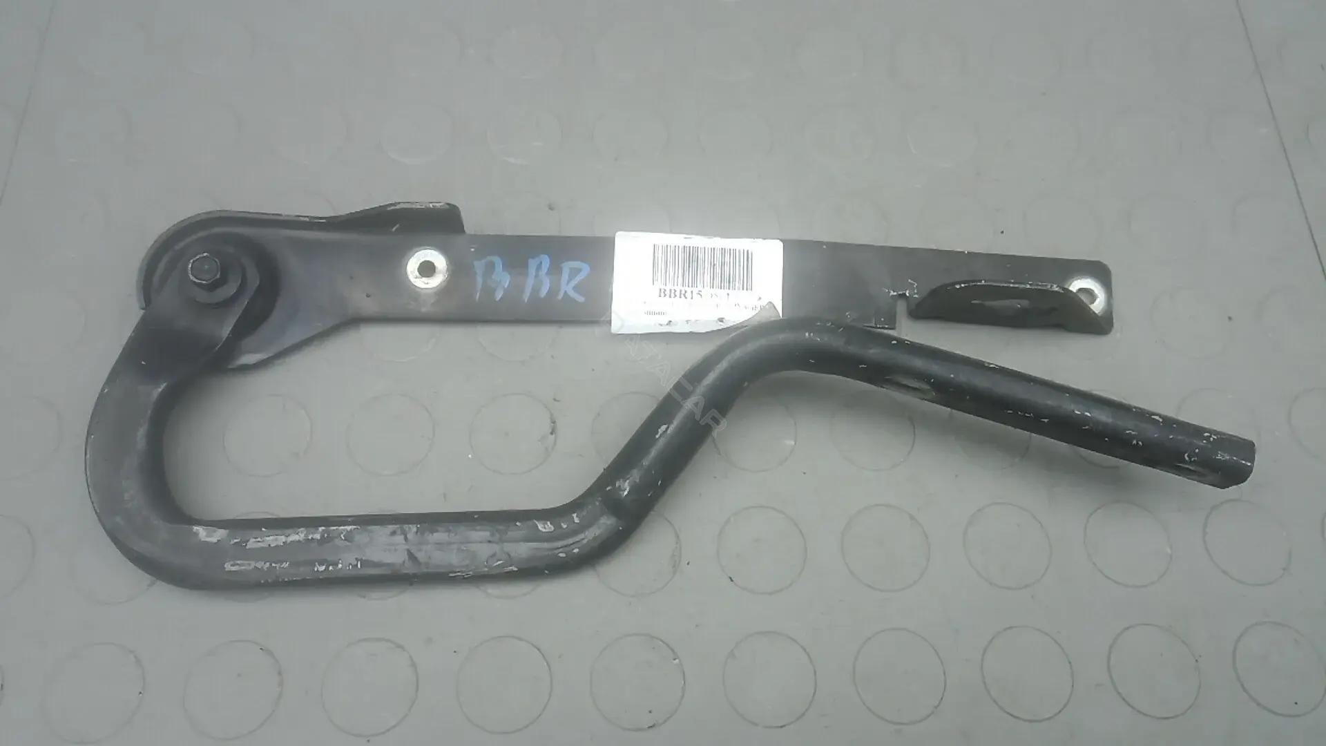 Петля капота BBR15D501