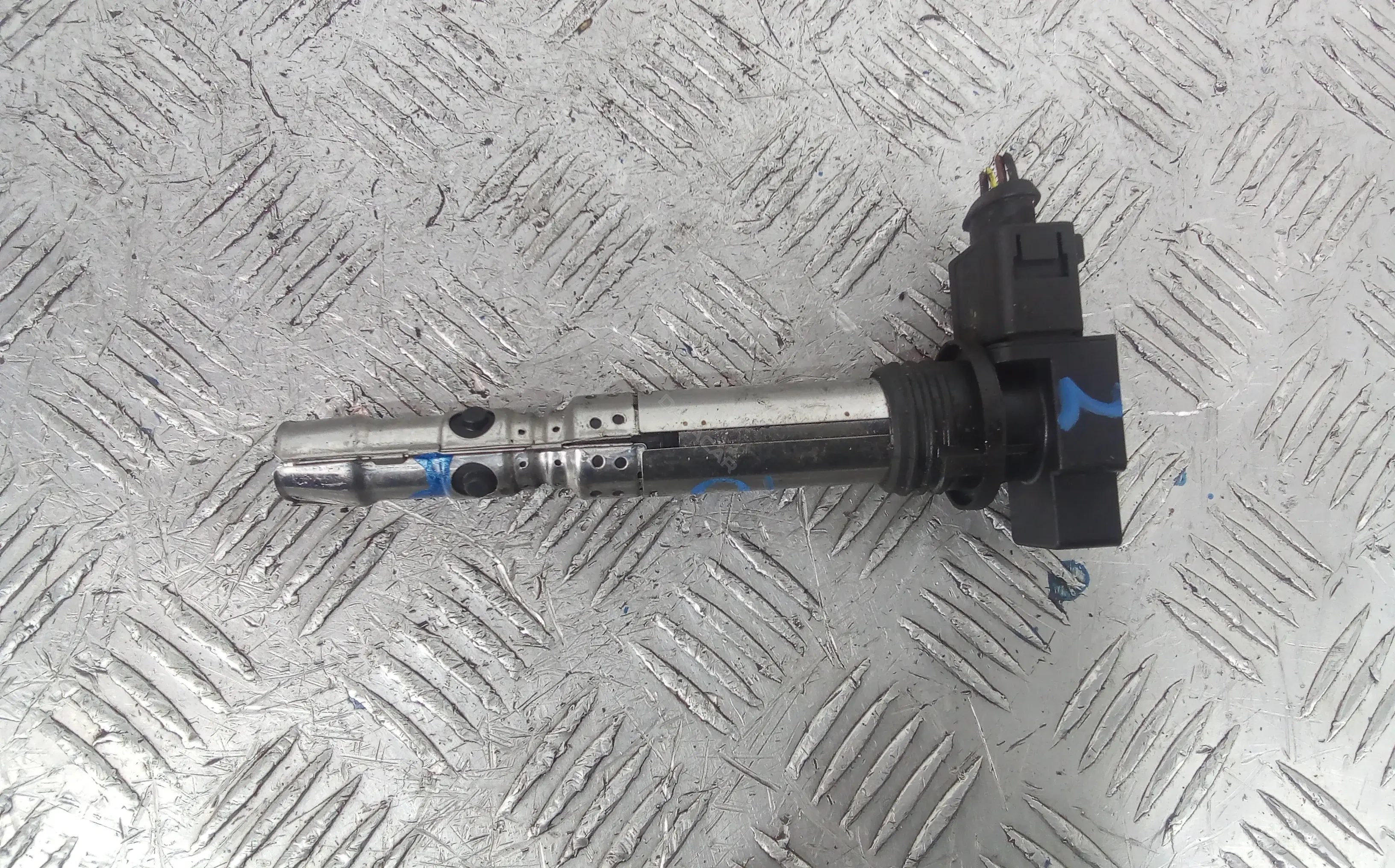 Катушка зажигания 03D905715A