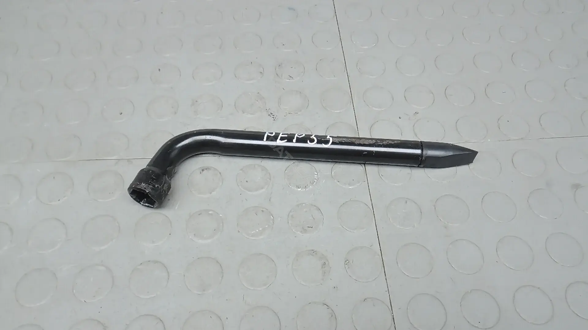 Ключ колесный (балонный) PEP55VP01
