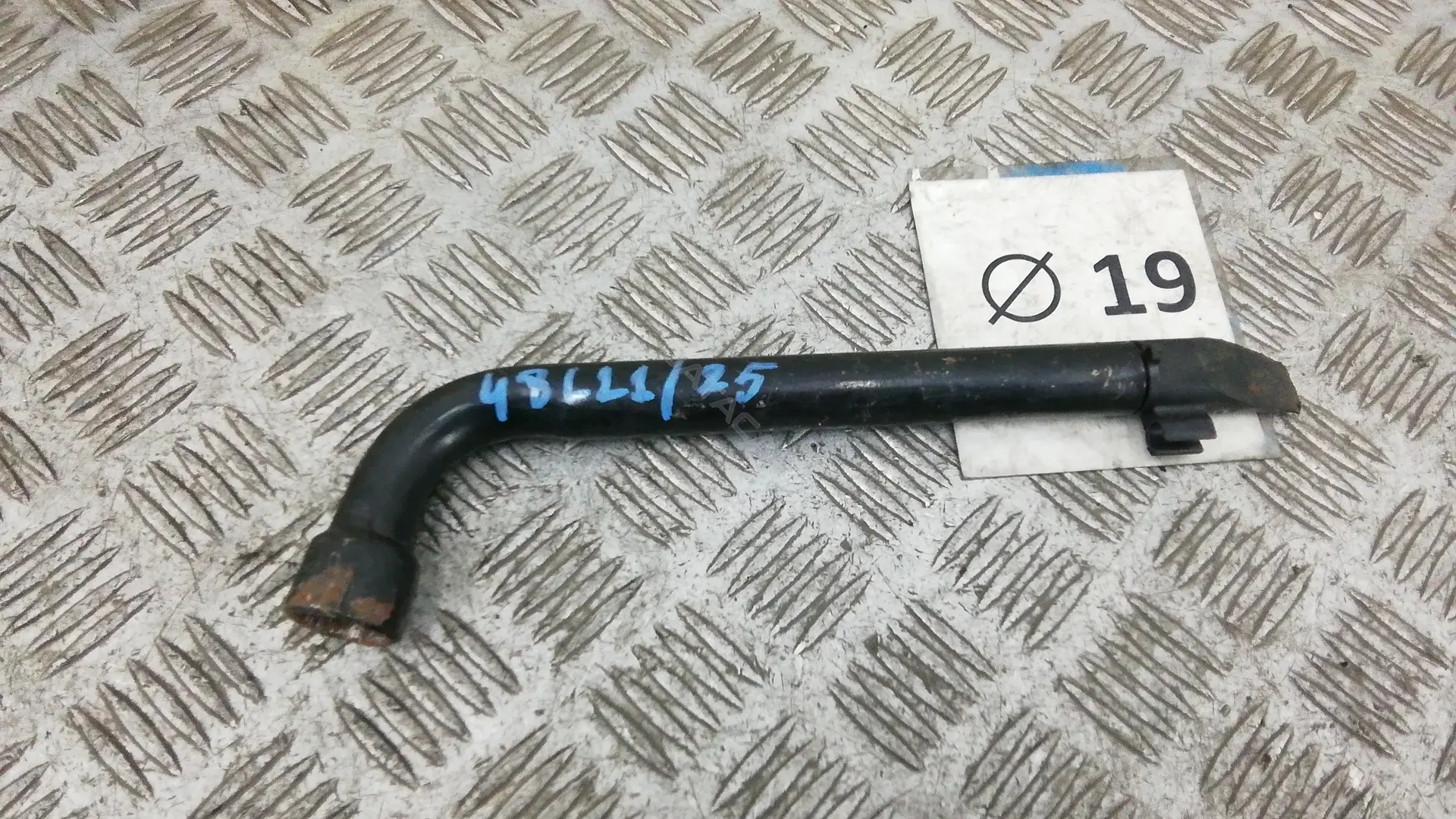 Ключ колесный (балонный) 48L21VP25