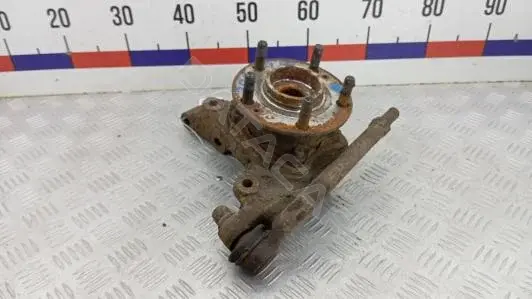 Поворотный кулак 2EP040901