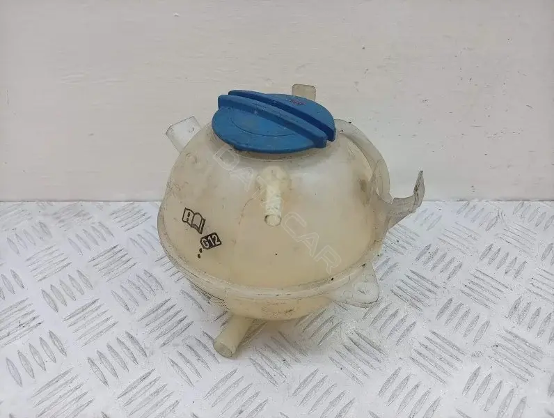 Расширительный бачок 1K0121407A